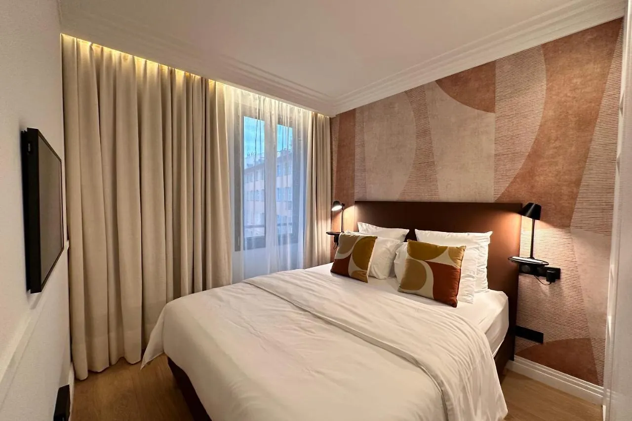 Opera Promenade 2 Brand-New! 2 Rooms Next To The Sea contacts